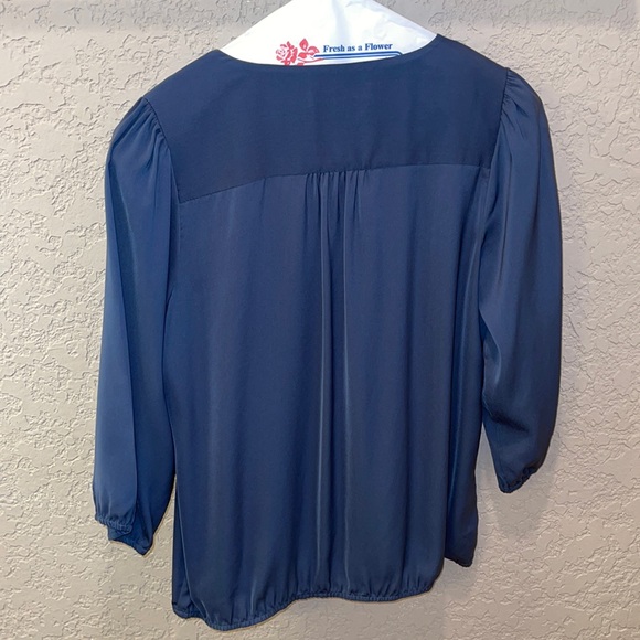 LOFT blouse - Picture 2 of 2